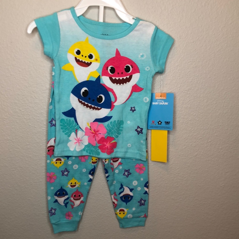 Nickelodeon baby shark pajama set size 12 months